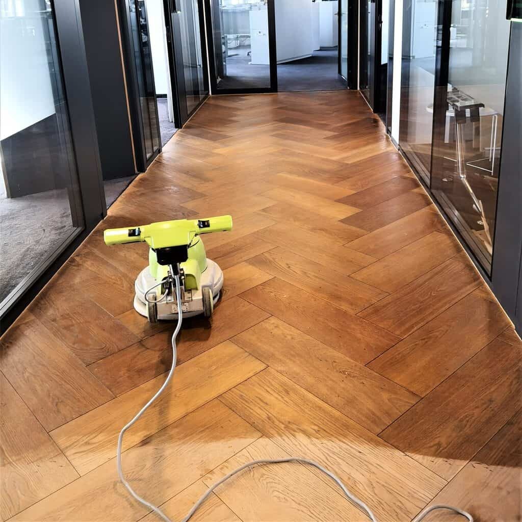 BODENLEGER MÜNCHEN, Ihr Experte für Fußböden Tel.01578 0908065